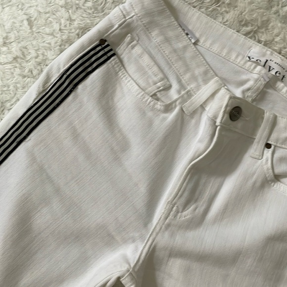 Velvet White Ankle Cropped Jeans - Picture 10 of 15